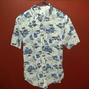 Men's Hawaiian Style Button Up Shirt